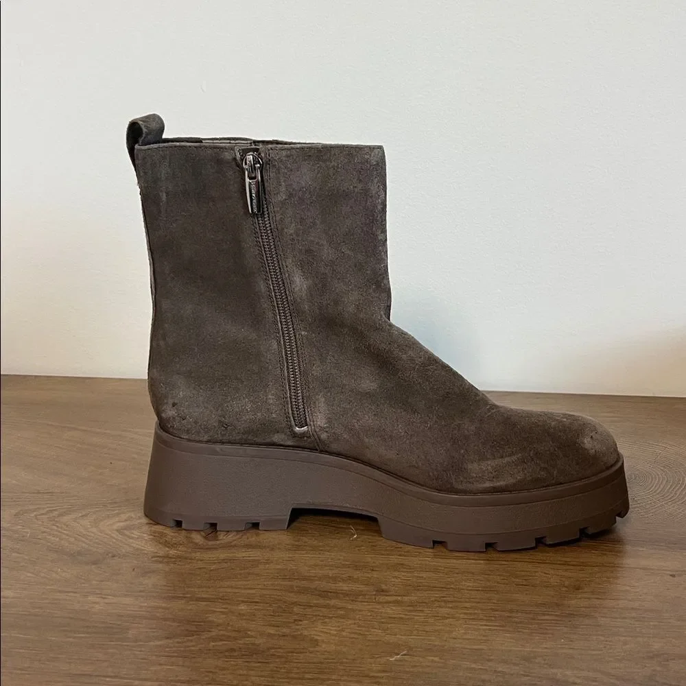Vince Camuto Neframes Bootie Brown Suede Lug Sole Boots US 9